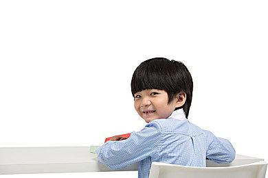 《JOJO的奇妙冒险：群星之战R》预告 齐贝林归来